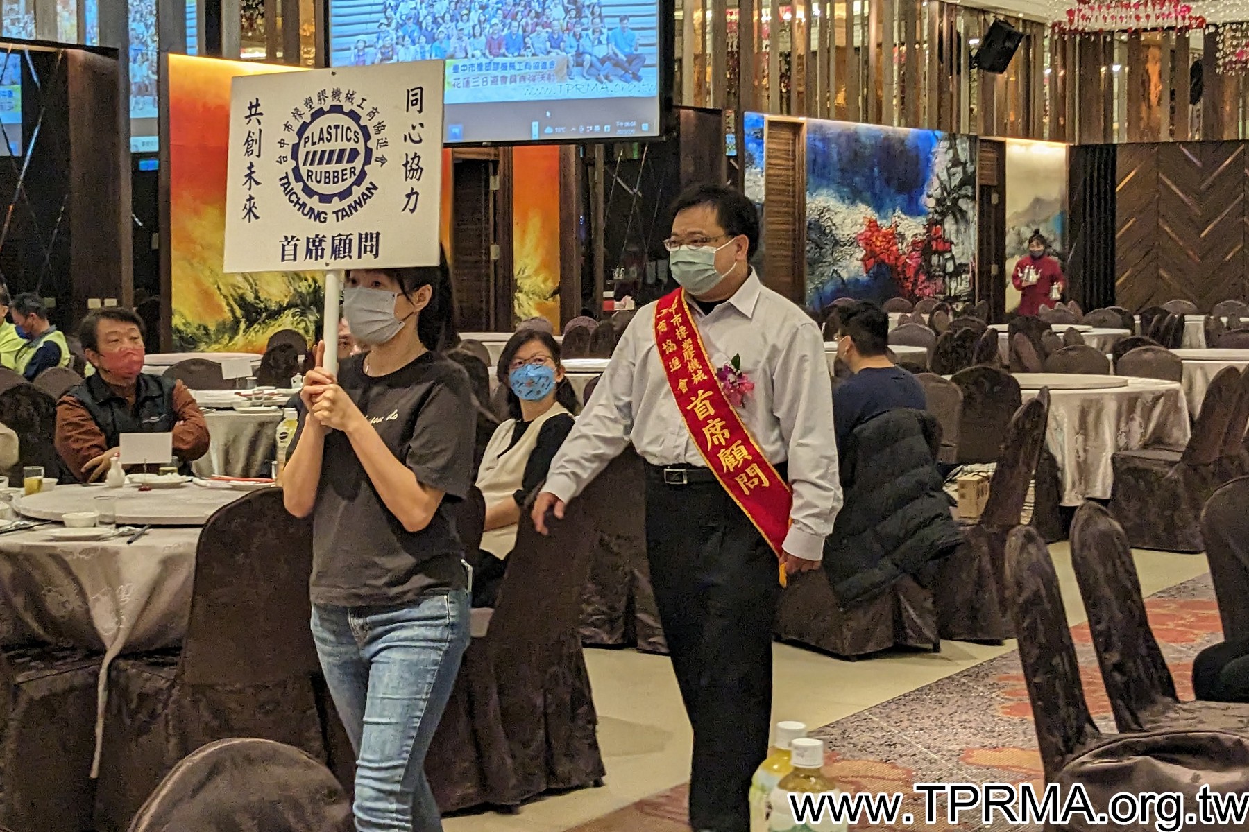 PXL 20230209 100433008